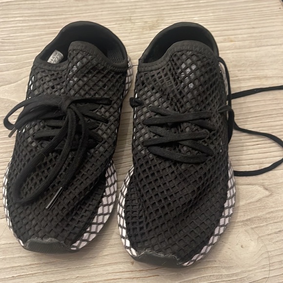 Adidas - Picture 2 of 3